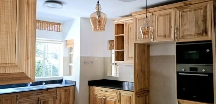 HOME TO LET IN ROSSLYN LONETREE