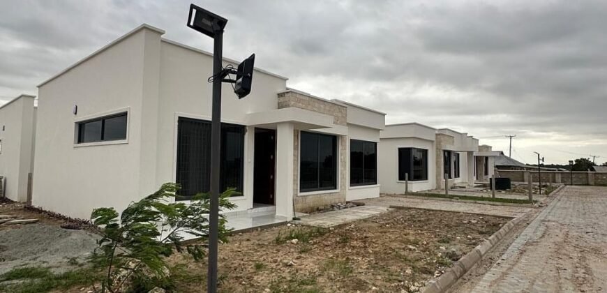HOLIDAY HOME FOR SALE IN MARIAKANI