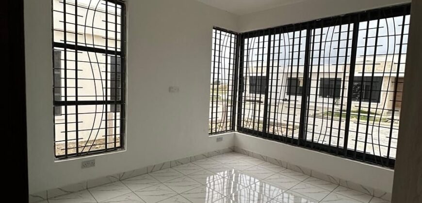 HOLIDAY HOME FOR SALE IN MARIAKANI