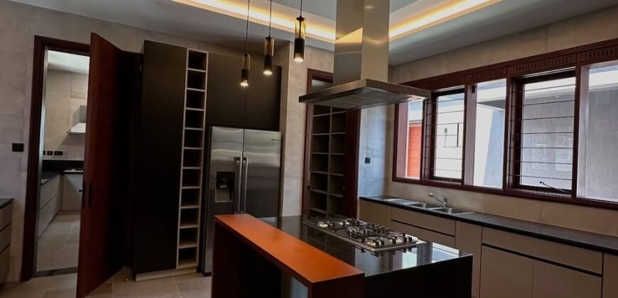 HOME FOR SALE IN RUNDA