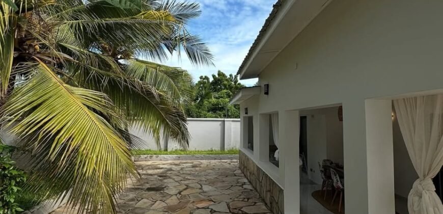 HOUSE FOR SALE IN DIANI