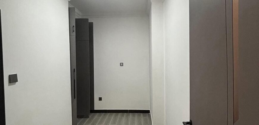 APARTMENT TO LET IN LAVINGTON