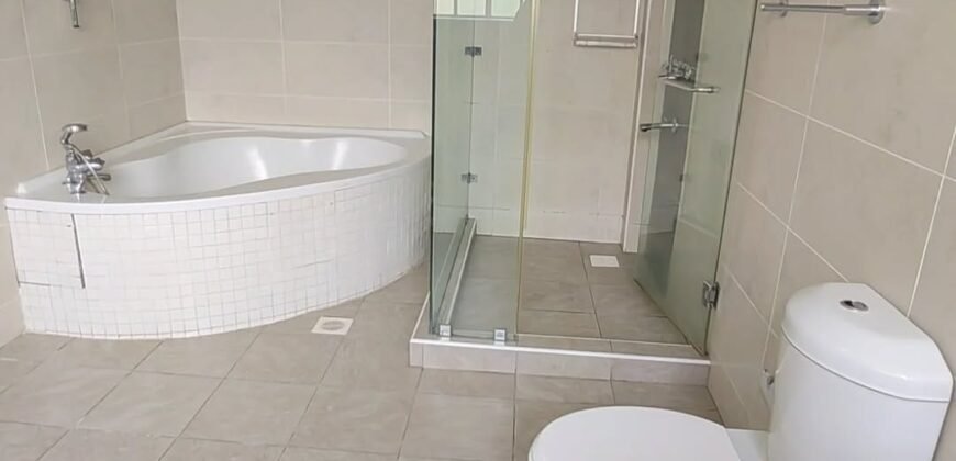 TOWNHOUSE TO LET IN LAVINGTON