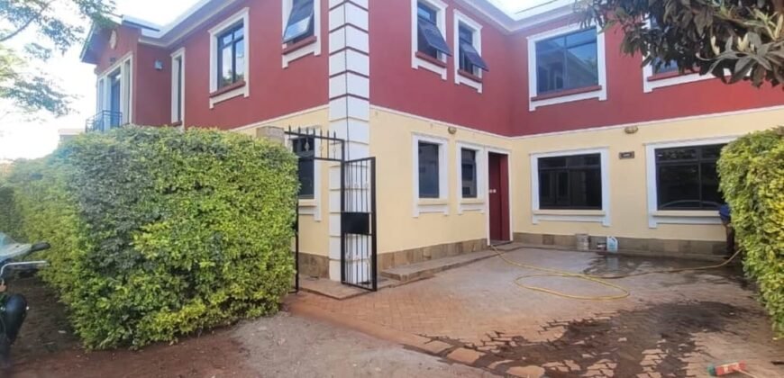 TOWNHOUSE TO LET IN LAVINGTON