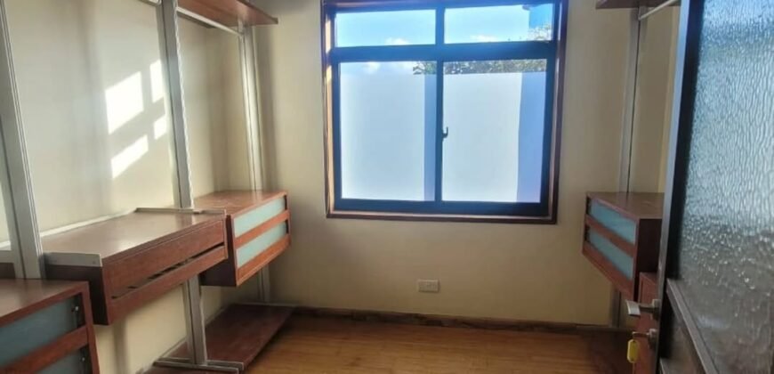 TOWNHOUSE TO LET IN LAVINGTON