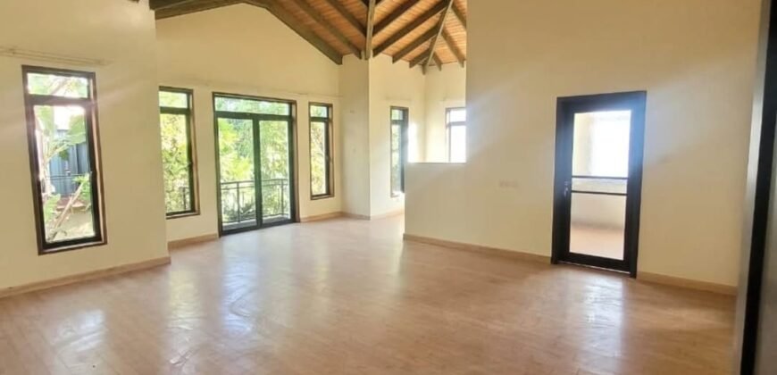 TOWNHOUSE TO LET IN LAVINGTON