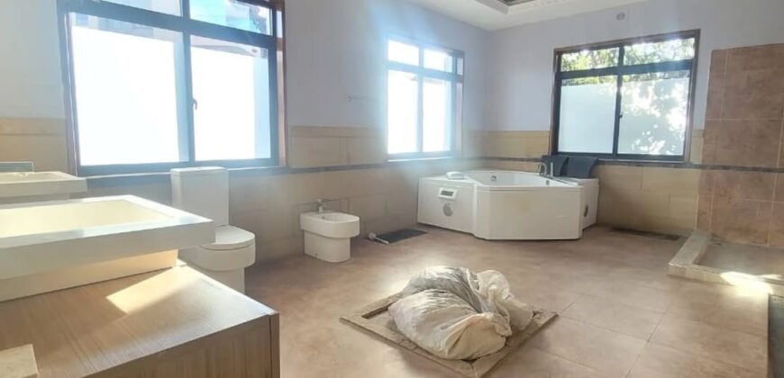 TOWNHOUSE TO LET IN LAVINGTON