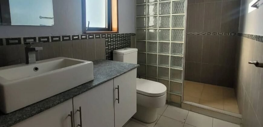 TOWNHOUSE TO LET IN LAVINGTON