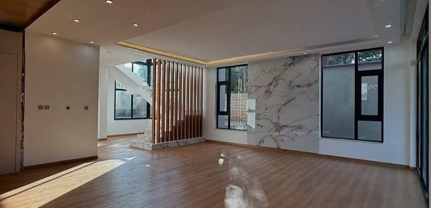 VILLA FOR SALE IN LAVINGTON