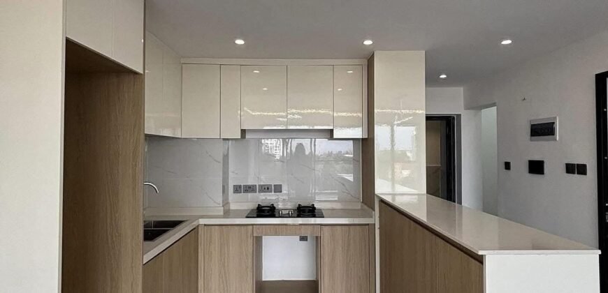 APARTMENT FOR SALE IN LAVINGTON