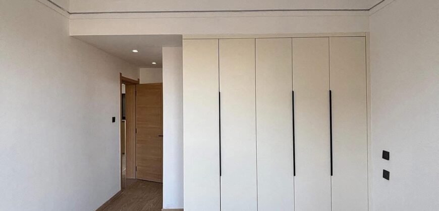APARTMENT FOR SALE IN LAVINGTON