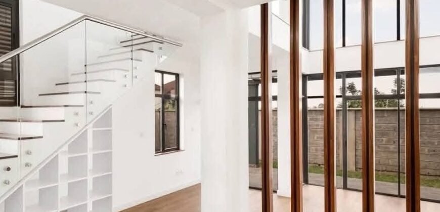 TOWNHOUSE FOR SALE IN LORESHO