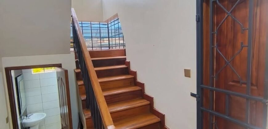 TOWNHOUSE TO LET IN LAVINGTON