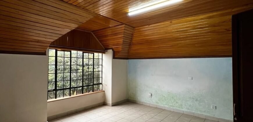 TOWNHOUSE TO LET IN LAVINGTON