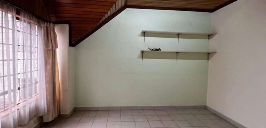 TOWNHOUSE TO LET IN LAVINGTON