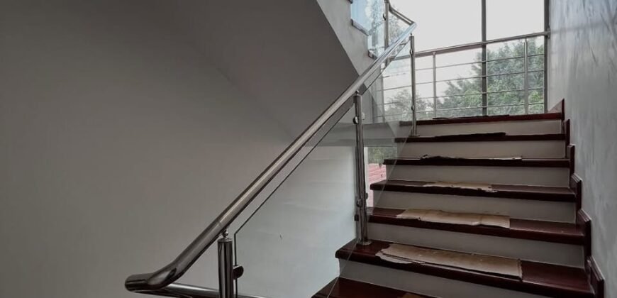 TOWNHOUSE FOR SALE IN LAVINGTON