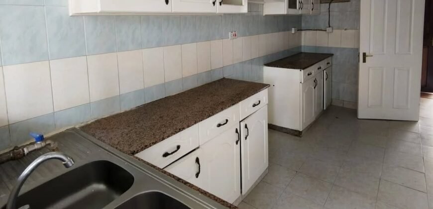 APARTMENT TO LET IN LAVINGTON