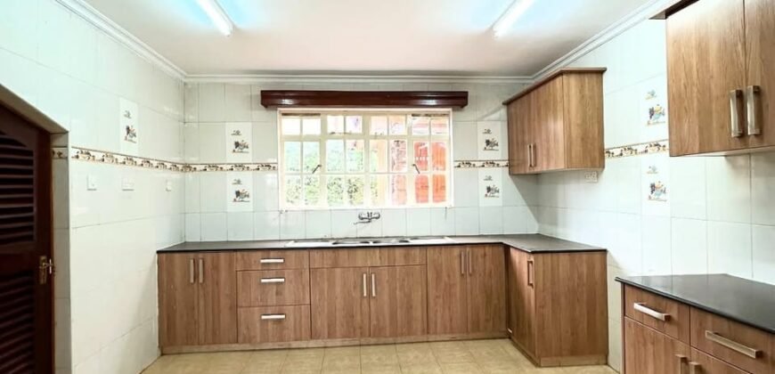 HOUSE FOR SALE IN RUNDA