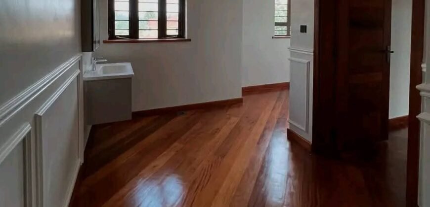 HOUSE FOR SALE IN KIAMBU ROAD
