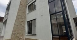 TOWNHOUSE TO LET IN LAVINGTON