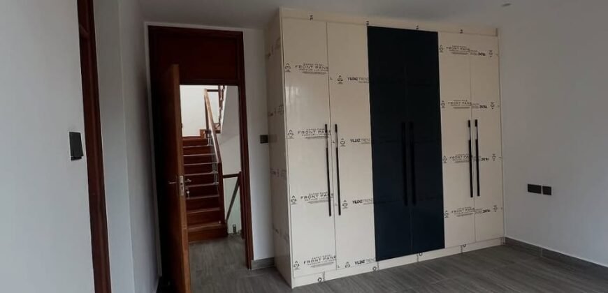 TOWNHOUSE TO LET IN LAVINGTON