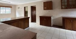 HOUSE TO LET IN LAVINGTON