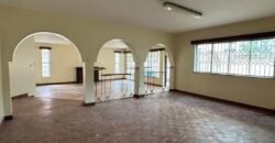 HOUSE TO LET IN LAVINGTON
