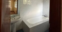 HOUSE TO LET IN LAVINGTON