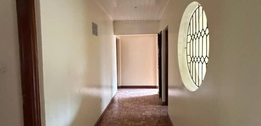 HOUSE TO LET IN LAVINGTON