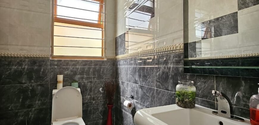 TOWNHOUSE FOR SALE IN LAVINGTON