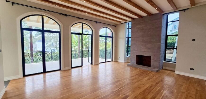 VILLA FOR SALE IN LORESHO