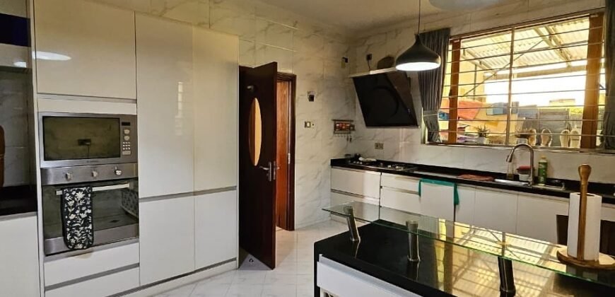 TOWNHOUSE  FOR SALE IN LAVINGTON