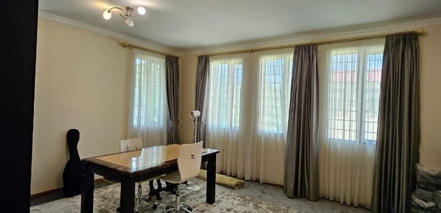 TOWNHOUSE  FOR SALE IN LAVINGTON