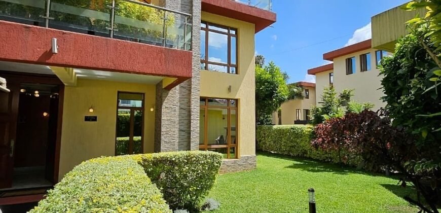 TOWNHOUSE  FOR SALE IN LAVINGTON