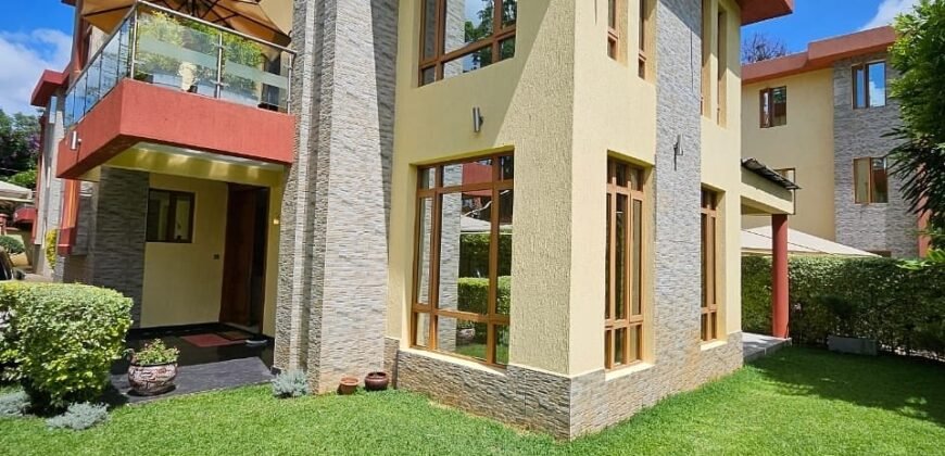 TOWNHOUSE  FOR SALE IN LAVINGTON