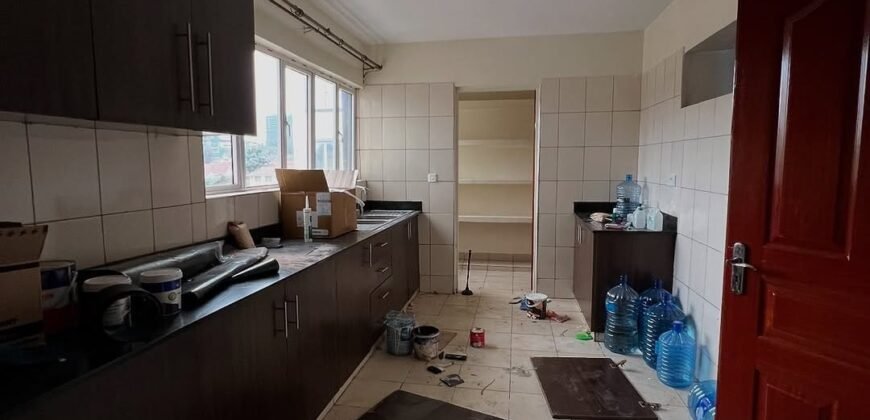 APARTMENT TO LET IN LAVINGTON