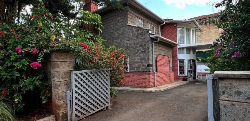 TOWNHOUSE TO LET IN LAVINGTON