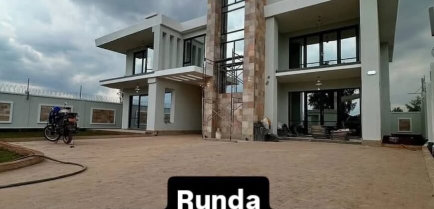 HOUSE FOR SALE IN RUNDA