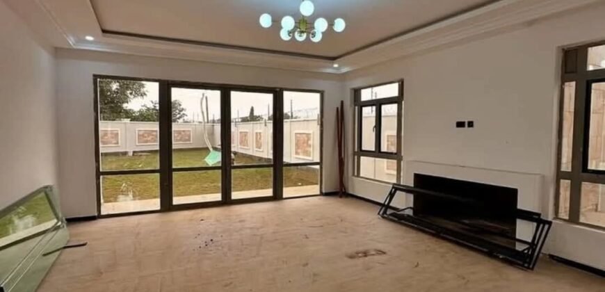 HOUSE FOR SALE IN RUNDA