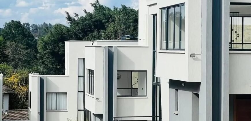 TOWNHOUSE FOR SALE IN LAVINGTON