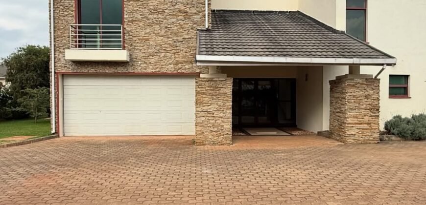 VILLA TO LET IN KAREN