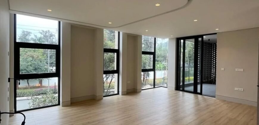 VILLA FOR SALE IN WESTLANDS