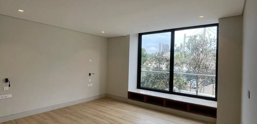 VILLA FOR SALE IN WESTLANDS