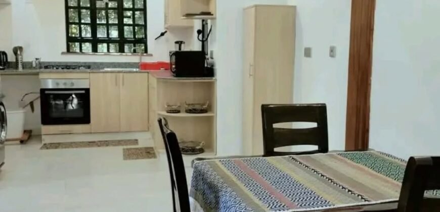 HOUSE TO LET TO LET IN RUNDA