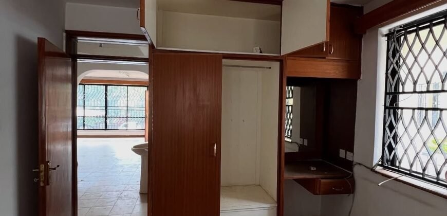 TOWNHOUSE TO LET IN LAVINGTON
