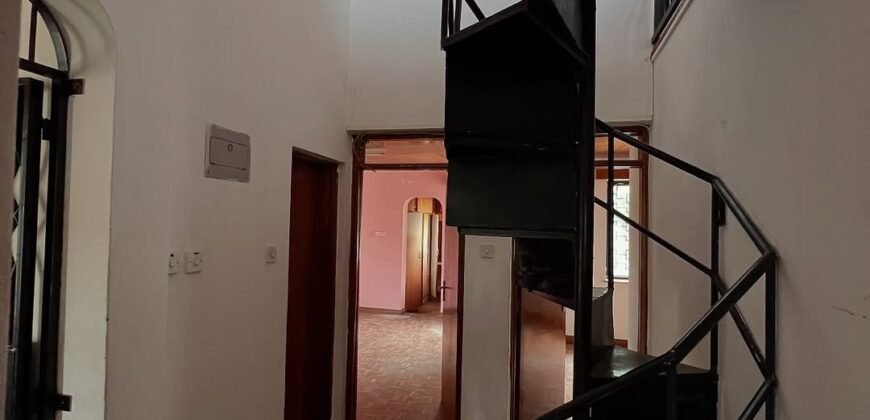 TOWNHOUSE TO LET IN LAVINGTON