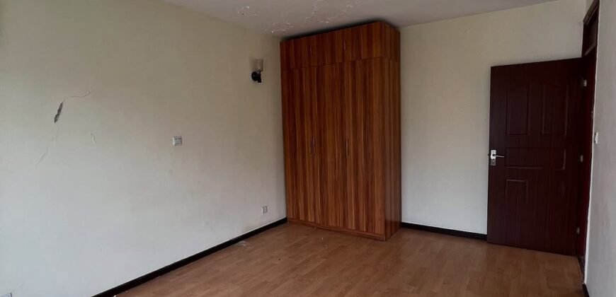 APARTMENT TO LET IN LAVINGTON