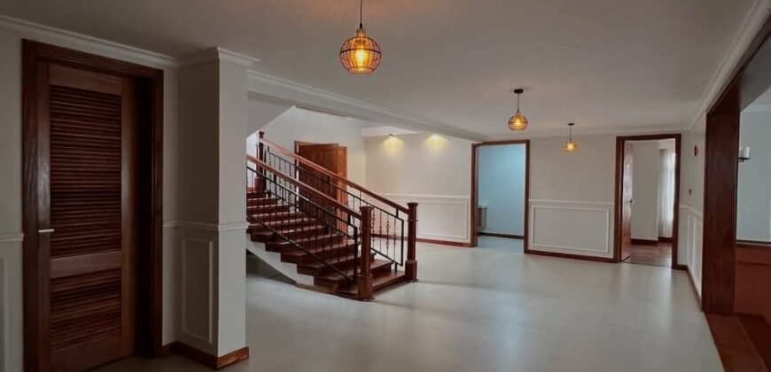 HOUSE FOR SALE IN KIAMBU ROAD