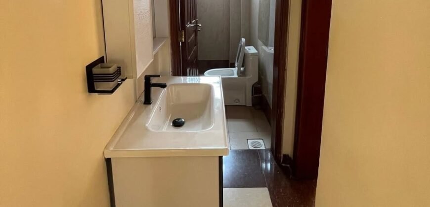 APARTMENT TO LET IN LAVINGTON