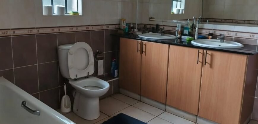 HOUSE TO LET IN RUNDA